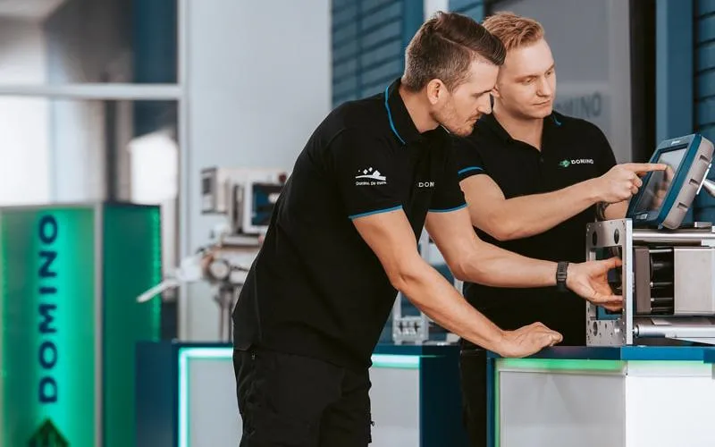 support-service-team-2_800x533px-min